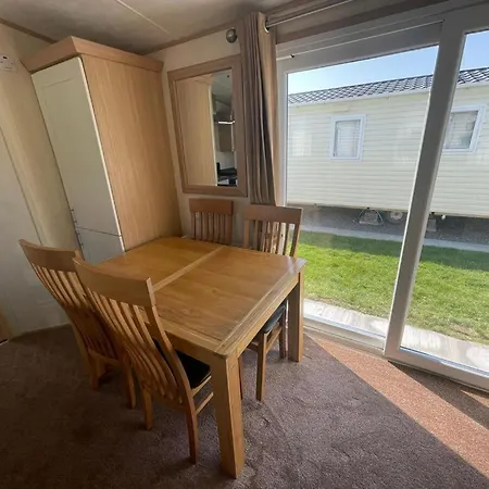Pg174 Golden Palm Resort 8 Berth Caravan With Decking Chapel St. Leonards Exterior foto