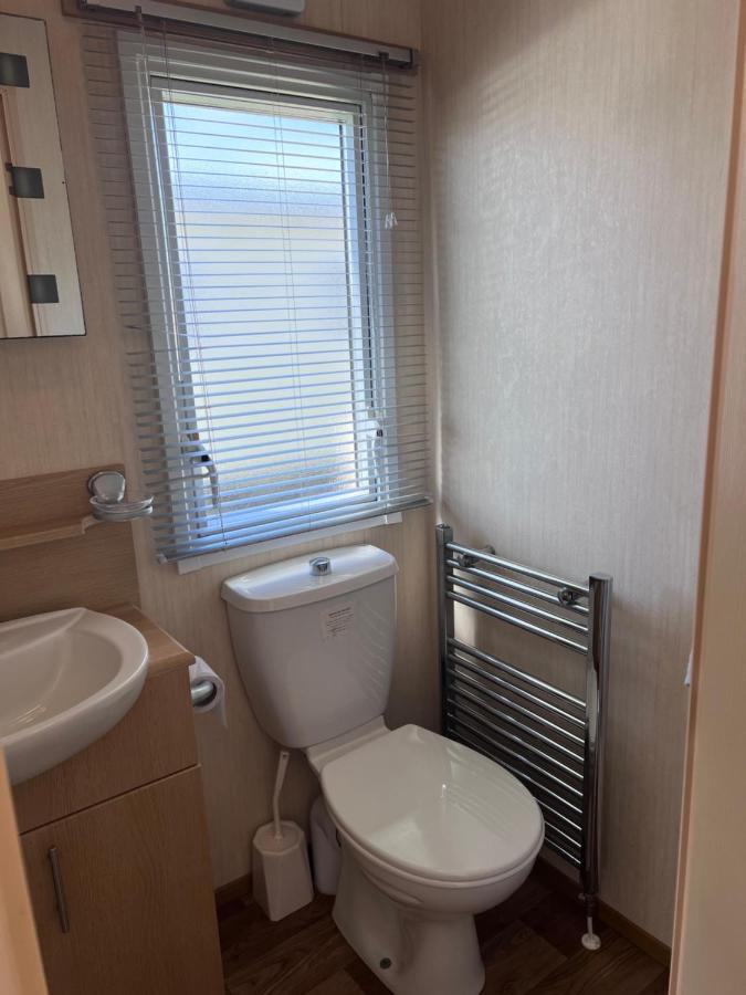 Apartment Pg174 Golden Palm 8 Berth Caravan With Decking