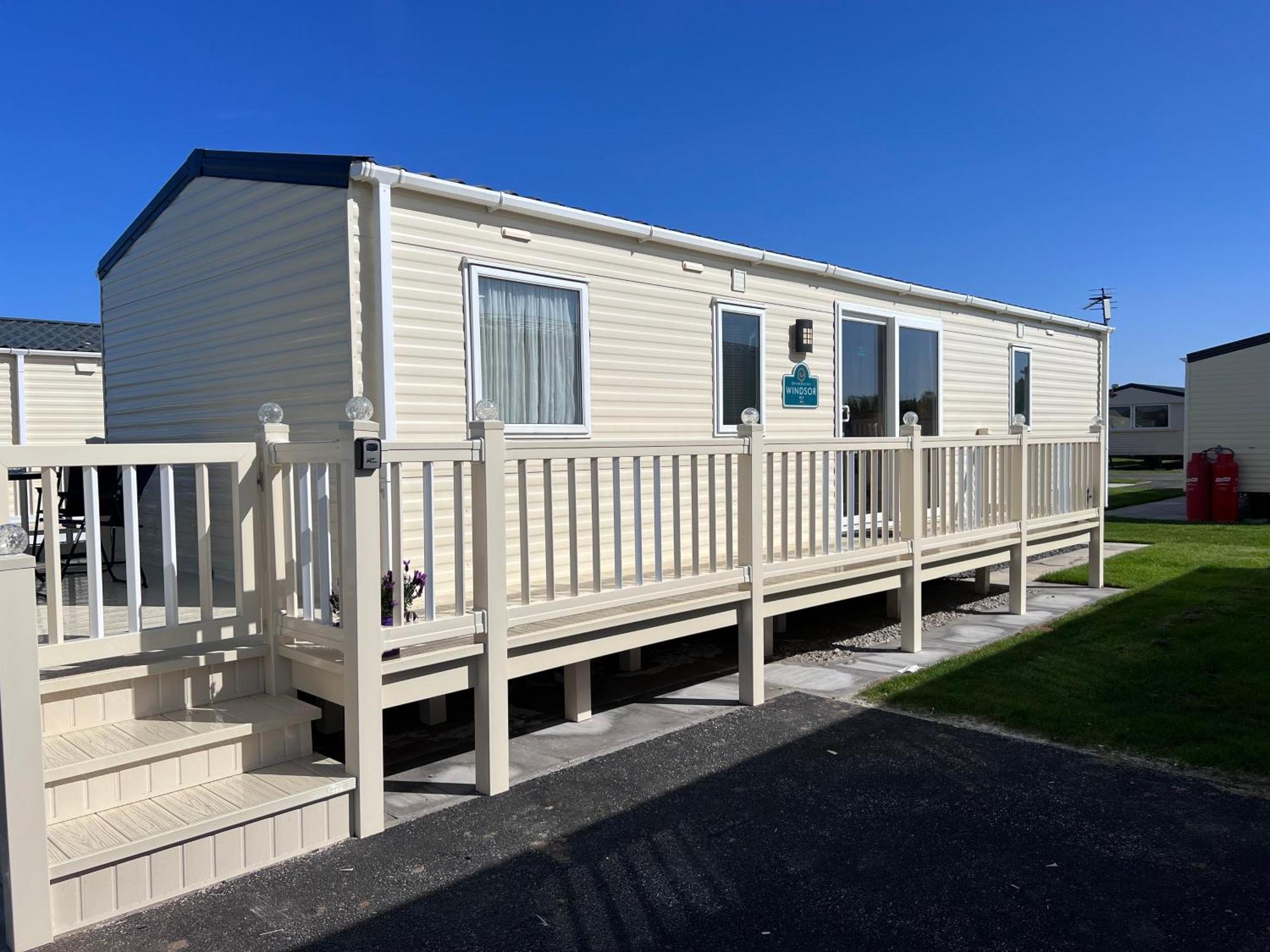 Pg174 Golden Palm 8 Berth Caravan With Decking Chapel Saint Leonards